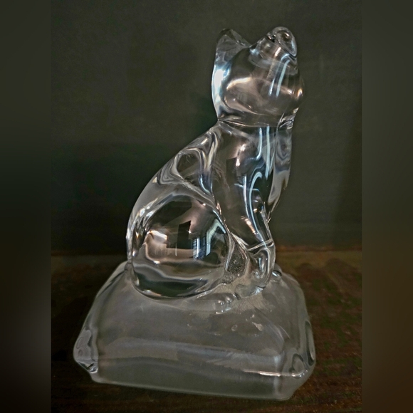 Vintage Frosted  Glass Cat Figurine - Picture 3 of 7